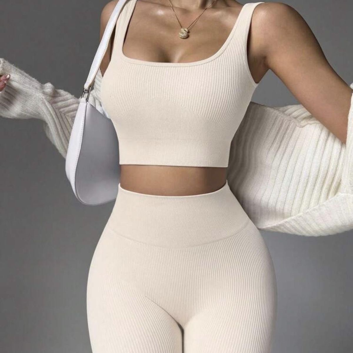 ست لباس ورزشی زنانه