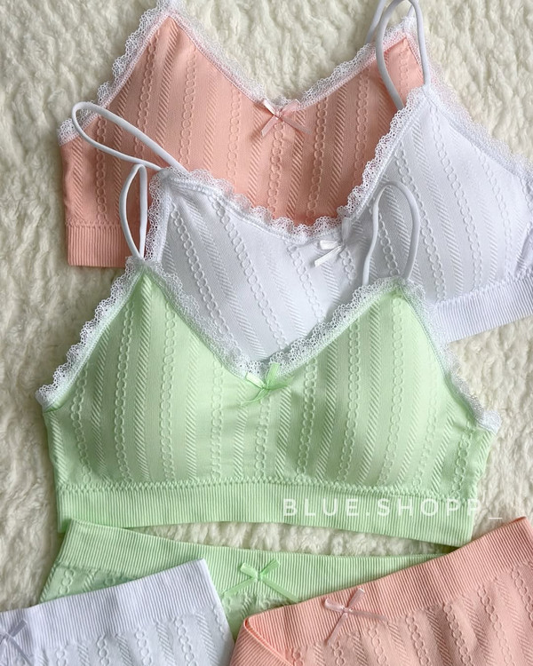 لباس زیر زنانه