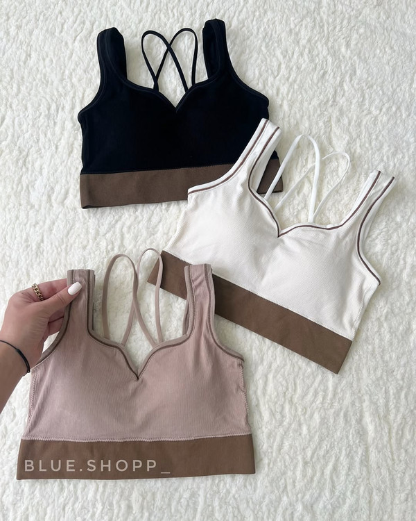 نیمتنه ورزشی زنانه