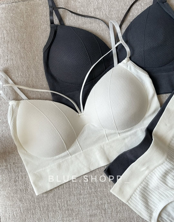 ست لباس زیر زنانه