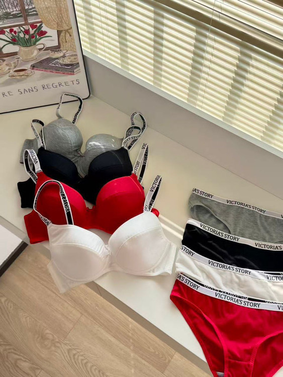 ست لباس زیر اسفنجی