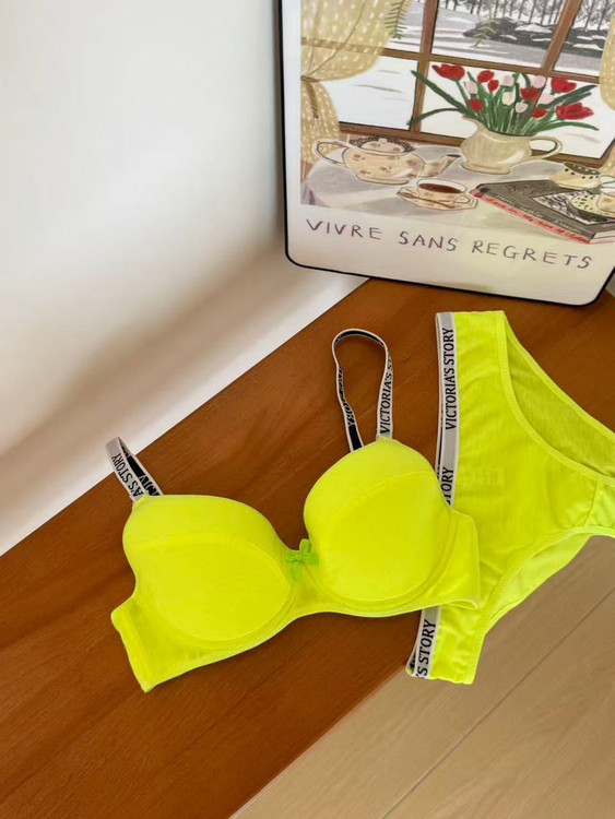 خرید ست لباس زیر دخترانه