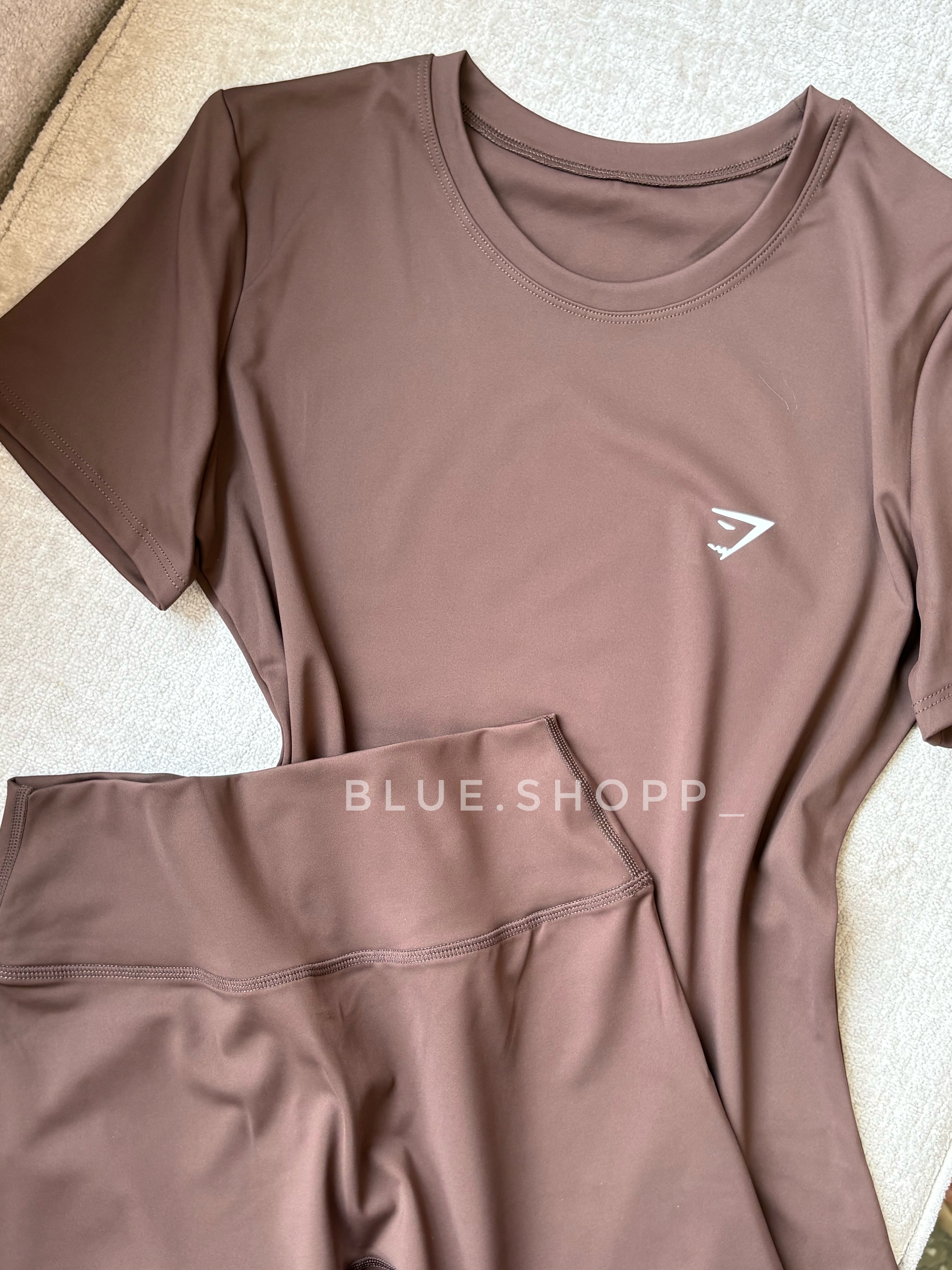 لباس ورزشی زنانه ودخترانه