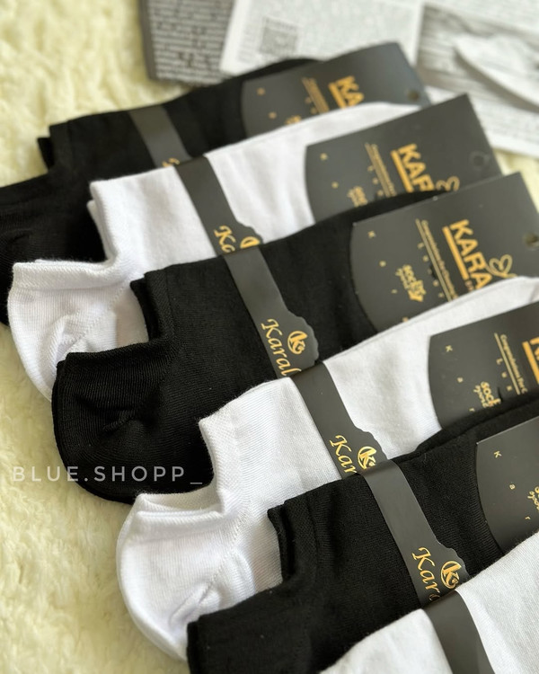 جوراب سفید و مشکی