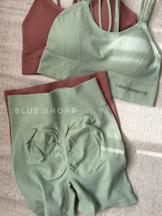 لباس ورزشی زنانه