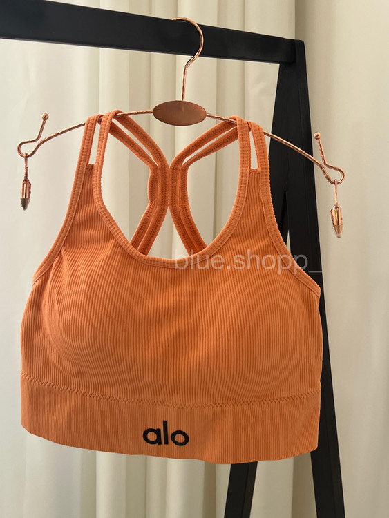 خرید لباس ورزشی زنانه