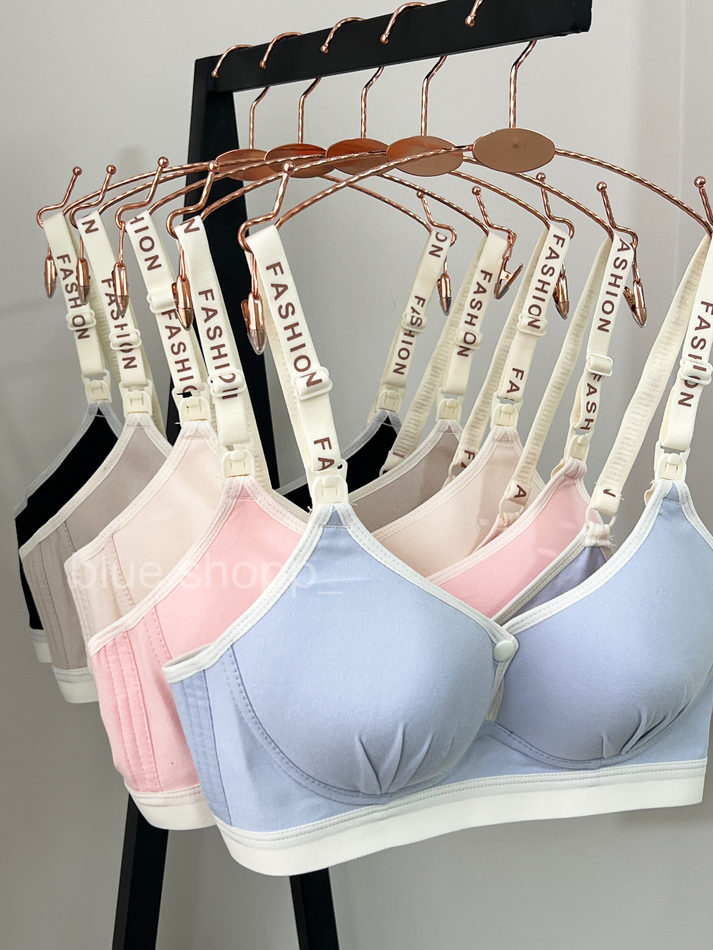 سوتین اسفنجی دکمه دار