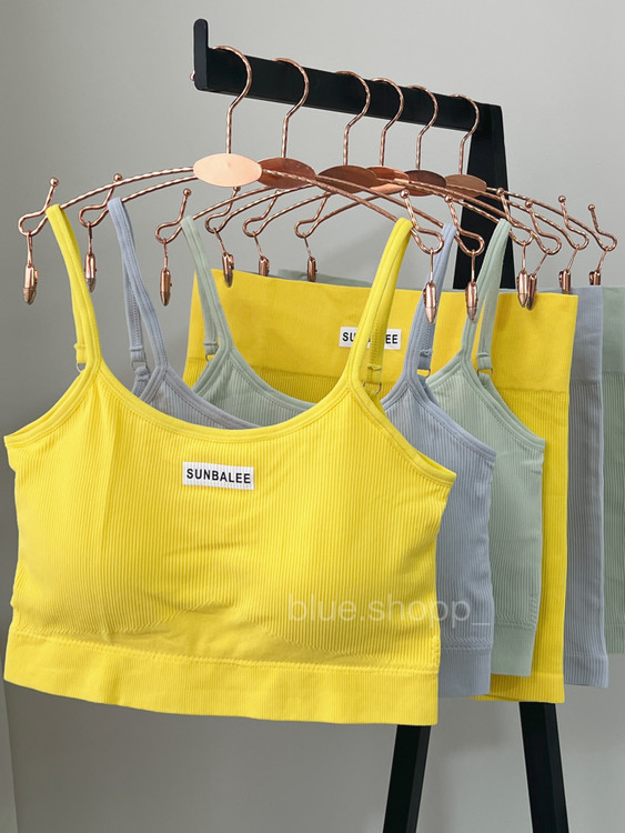 نیم تنه وشورتک باشگاهی