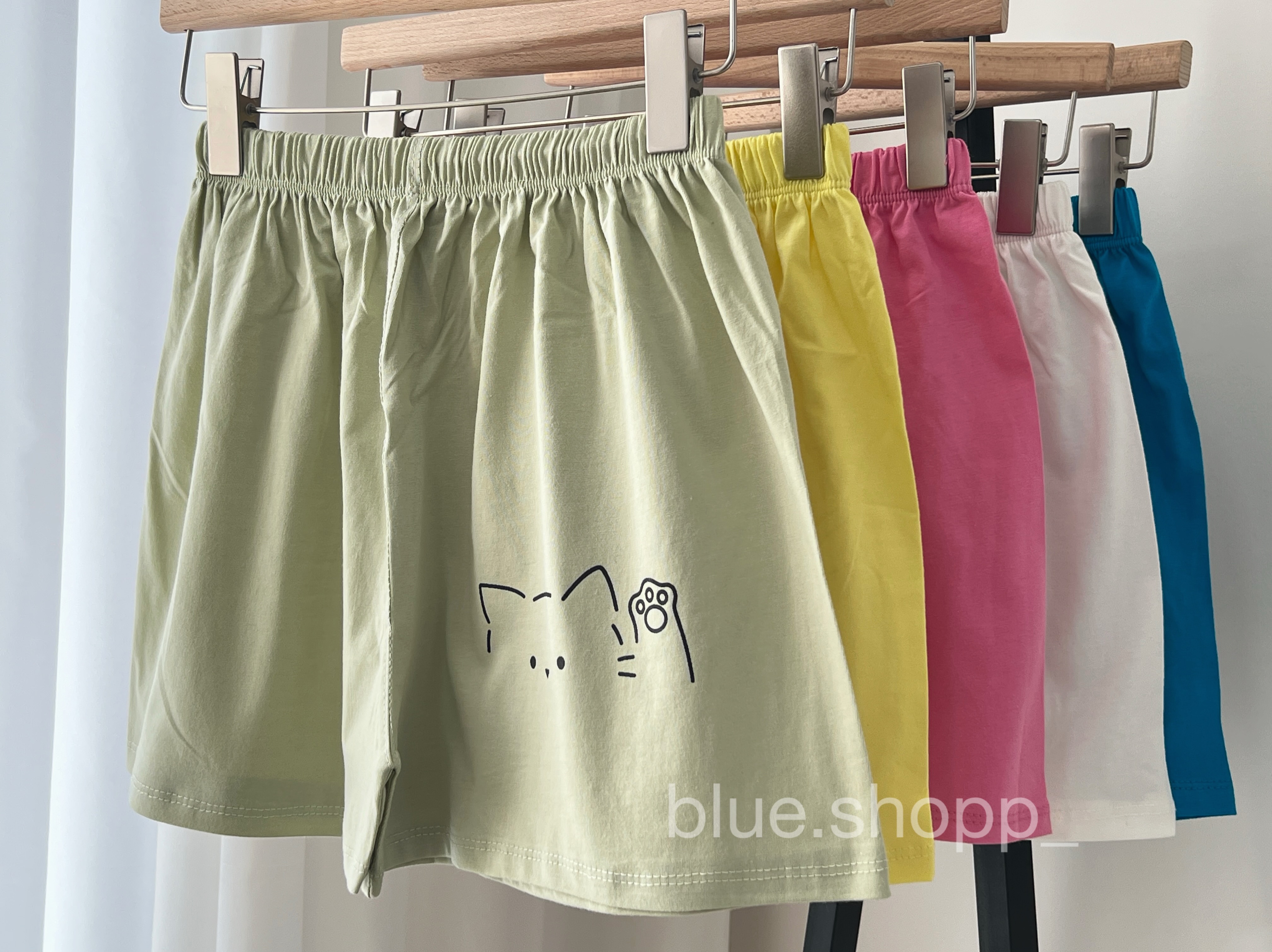 کراپ شورتک راحتی