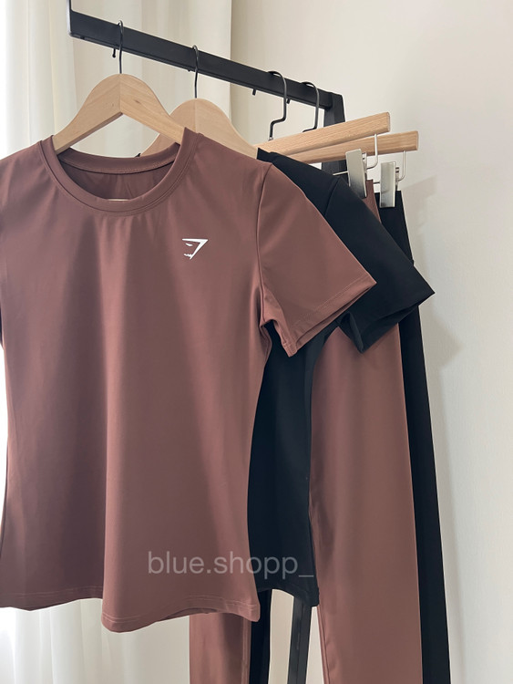 خرید لباس ورزشی خارجی