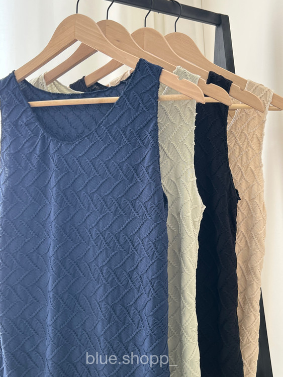 تاپ طرحدار زنانه