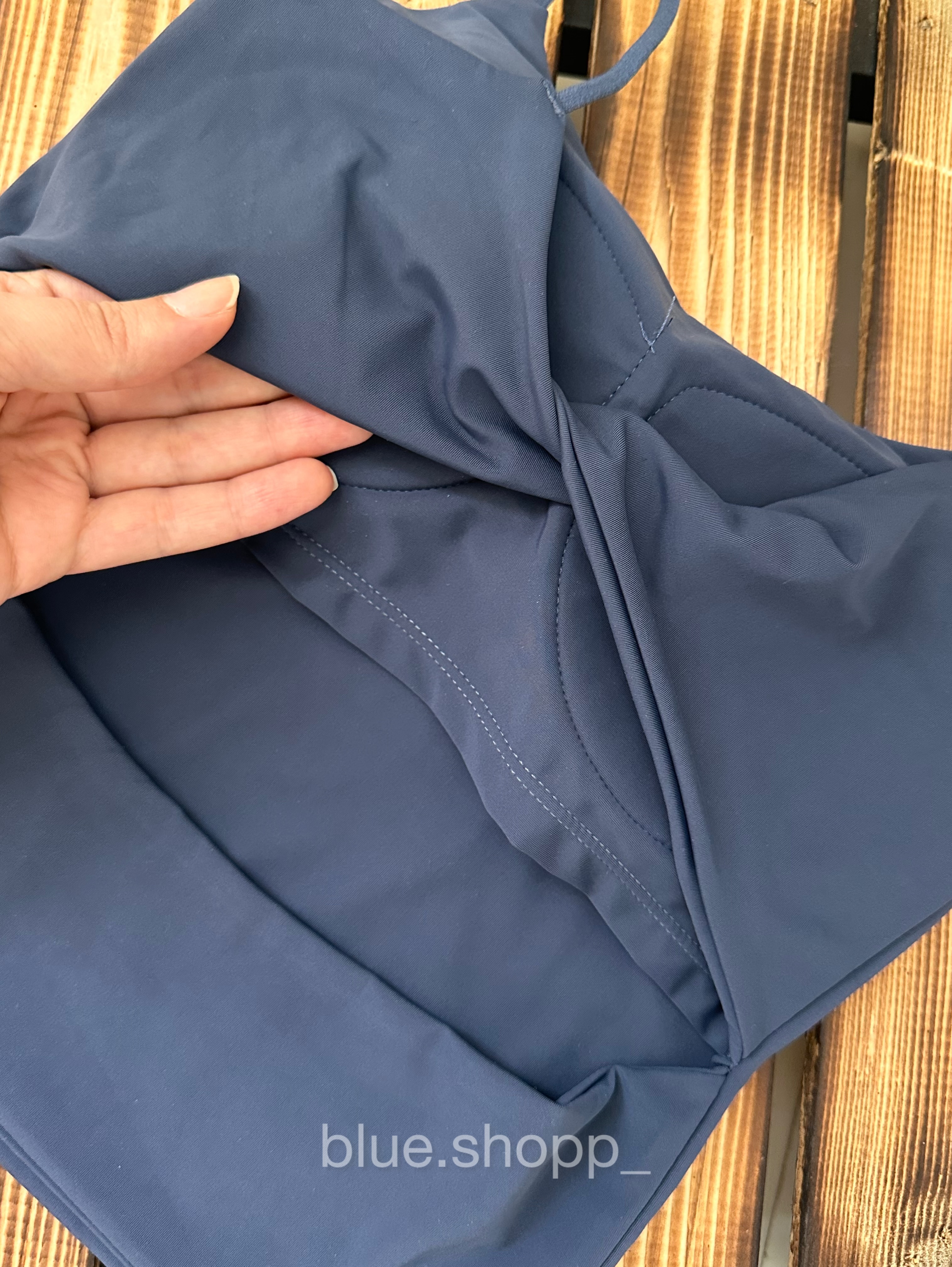 کراپ تاپ لیزری پشت ضربدری کاپدار زنانه ودخترانه وارداتی /کد ۵۶۴
